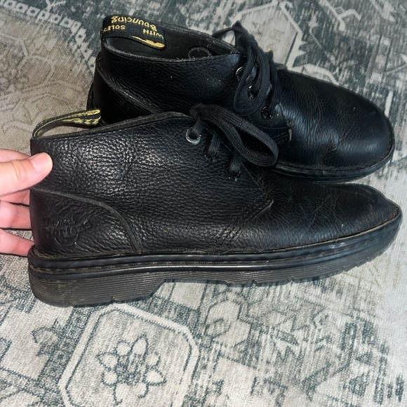 Dr. Martens men’s Black SUSSEX BEAR TRACK SLIP RESISTANT CHUKKA BOOTS size 7.5 main image 6